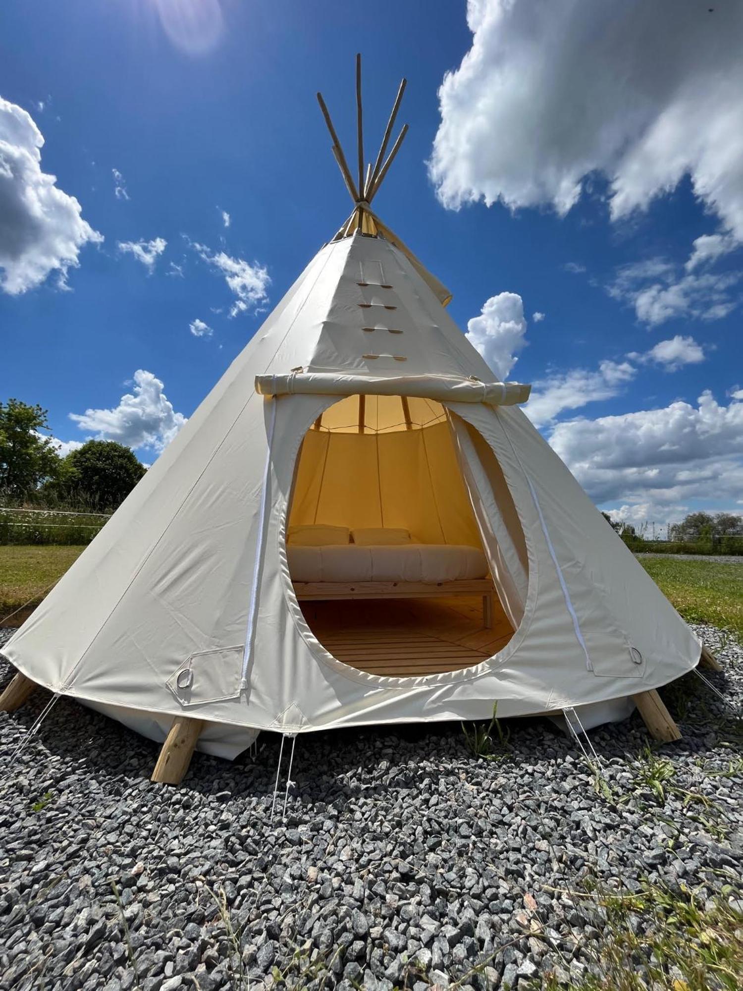 Les Insolites De La Base Nautique Lodge *