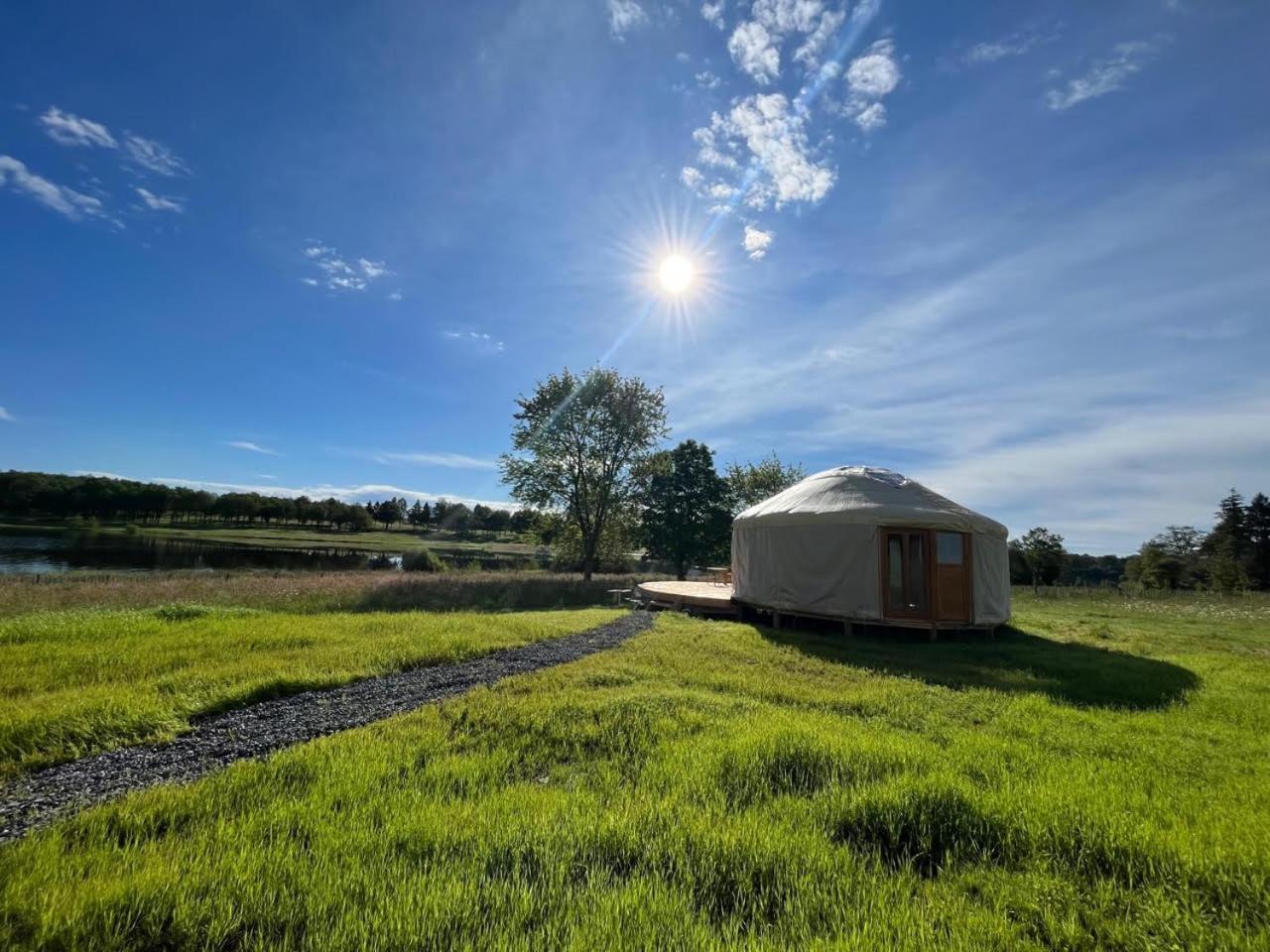 Les Insolites De La Base Nautique Lodge Verneuil (Charente)